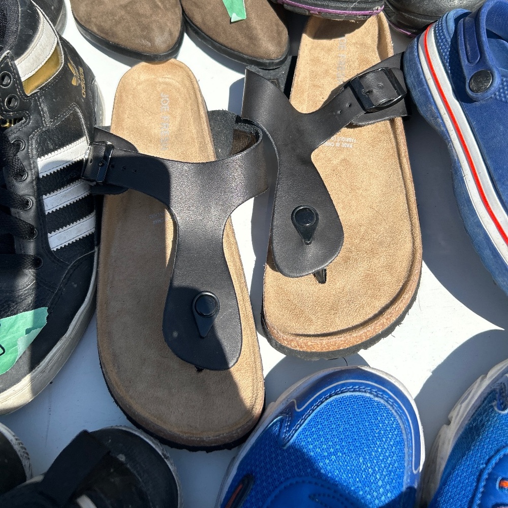 Sandles